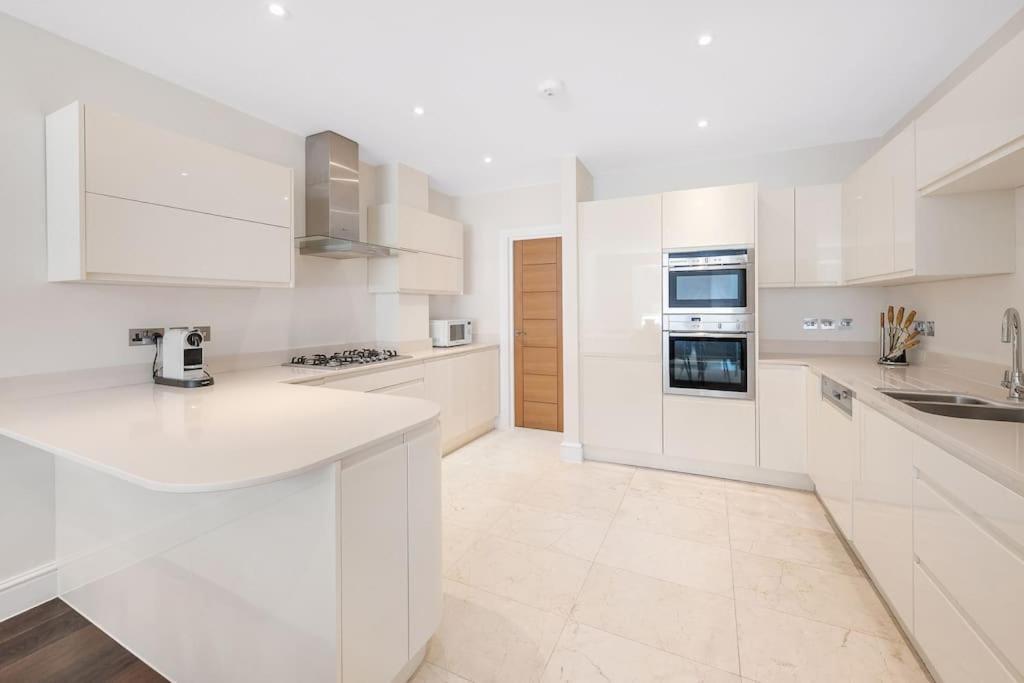 Apartment New 3bed In Knightsbridge *